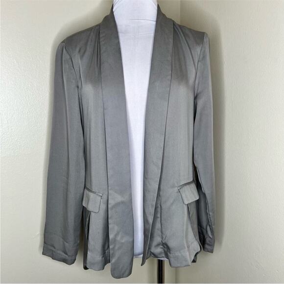 Garnet Hill Relaxed Tuxedo Style Blazer - Picture 1 of 14